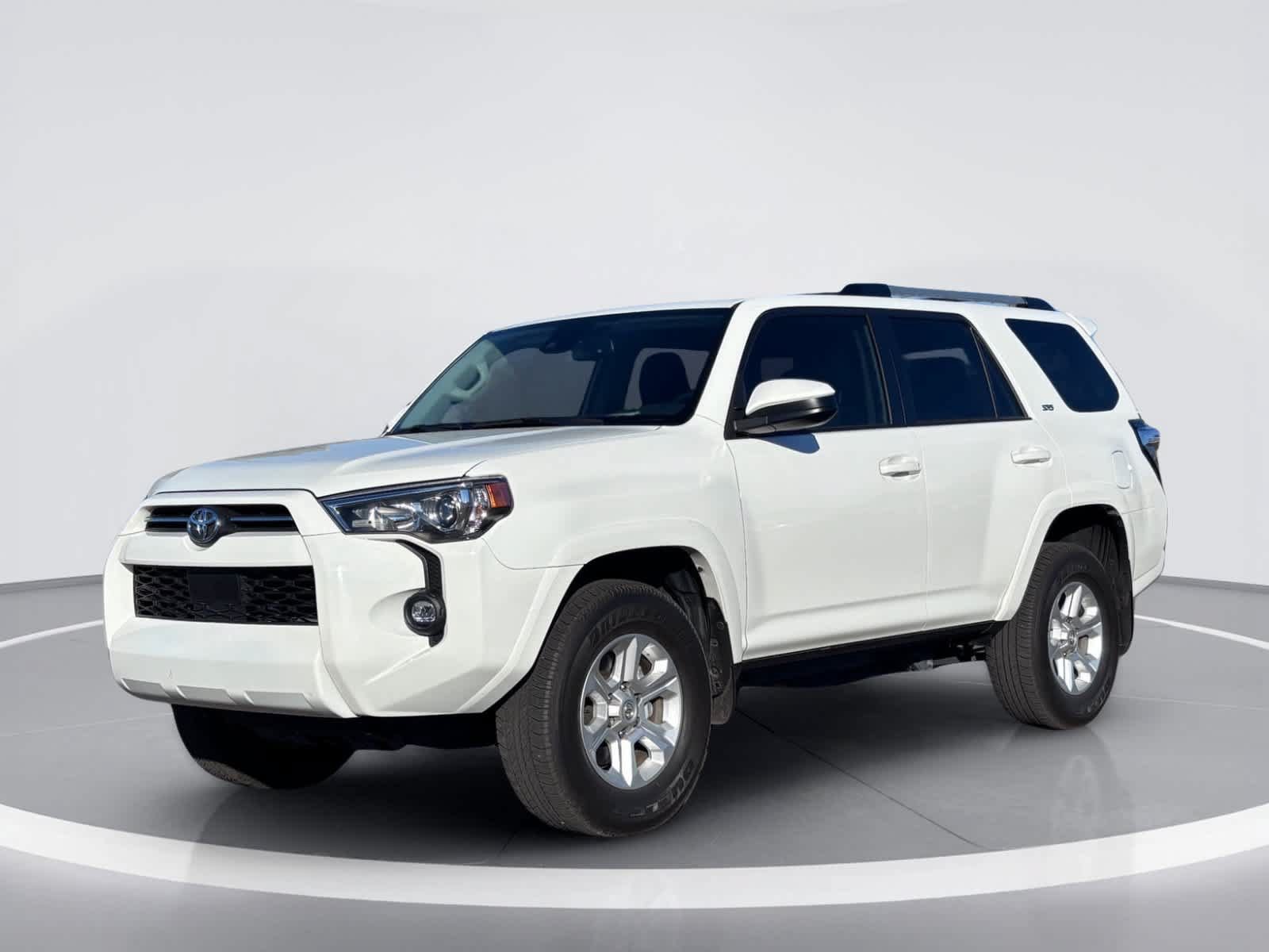 Used 2024 Toyota 4Runner SR5 AWD/4WD image 2