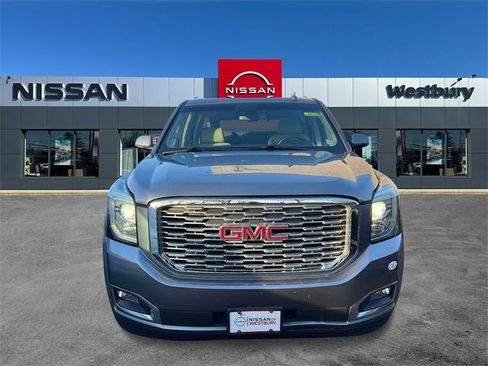 Used 2018 GMC Yukon Denali image 2