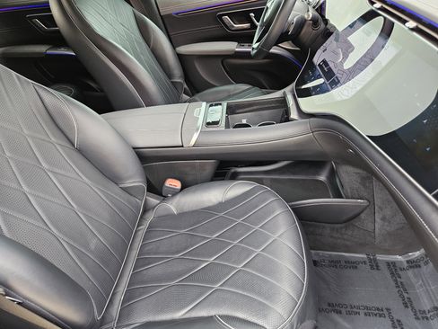 Used 2023 Mercedes-Benz EQS 580 4MATIC SUV image 14