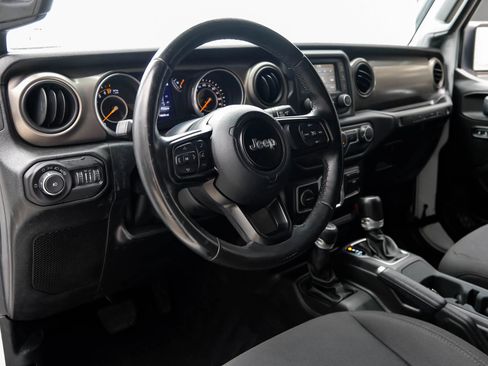 Used 2018 Jeep Wrangler Unlimited Sport S AWD/4WD image 14