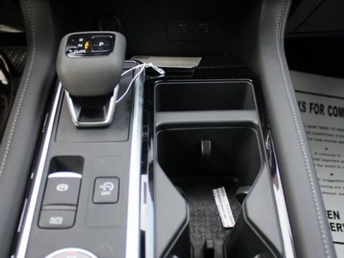 New 2025 Nissan Pathfinder SV image 15