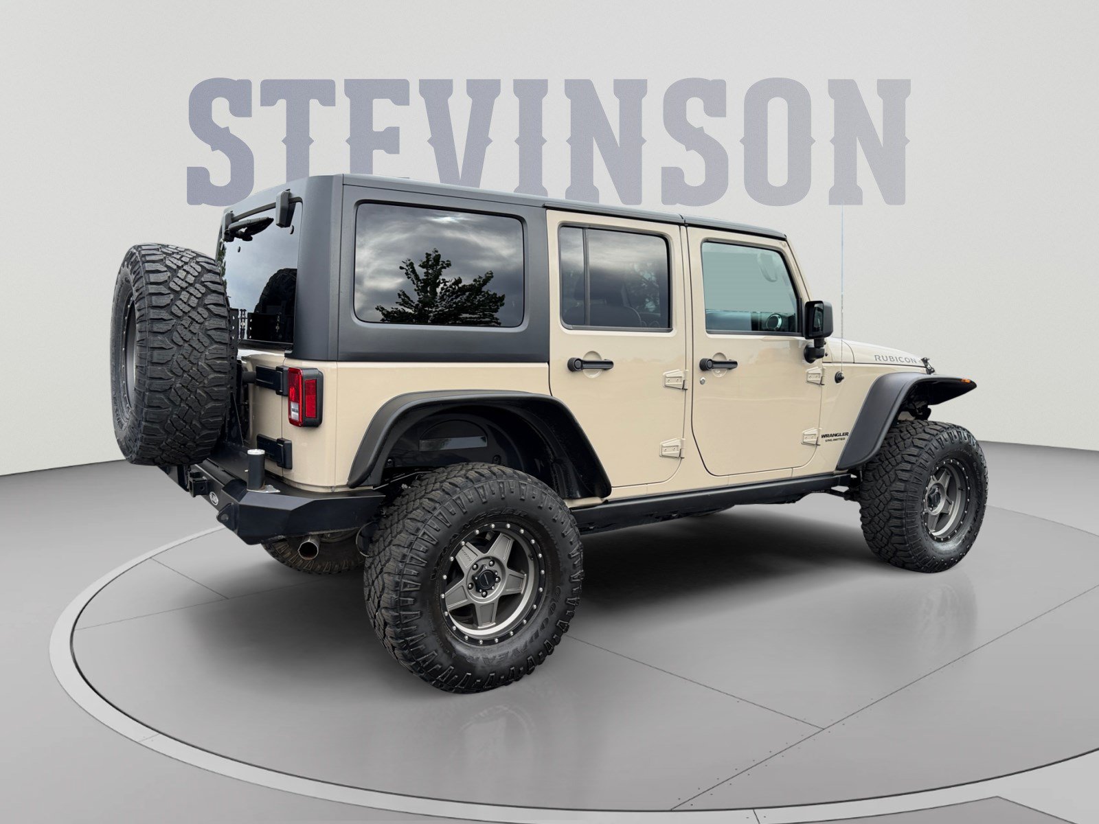 Used 2016 Jeep Wrangler Unlimited Rubicon w/ Connectivity Group AWD/4WD image 5