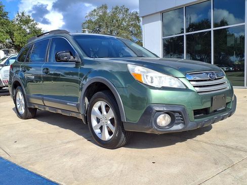 Used 2014 Subaru Outback 2.5i Limited image 2