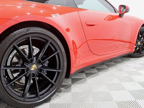 Used 2021 Porsche 911 Carrera image 11