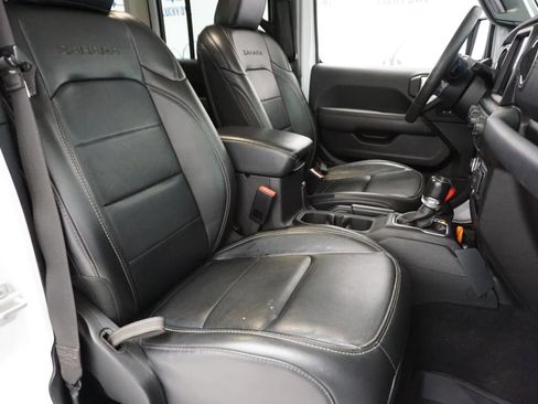Used 2023 Jeep Wrangler Sahara AWD/4WD image 17