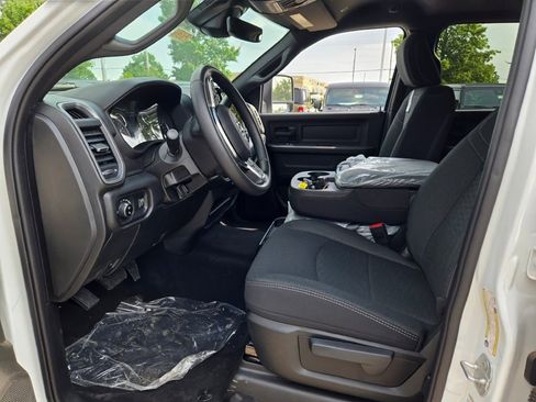 New 2025 RAM 2500 Tradesman image 19