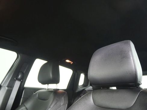 Used 2024 Jeep Compass Latitude w/ Convenience Group image 10