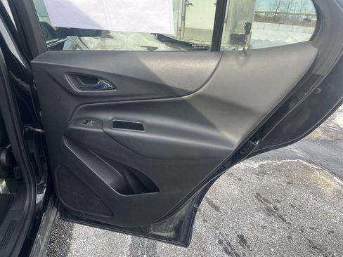 Used 2023 Chevrolet Equinox RS w/ RS Leather Package image 27