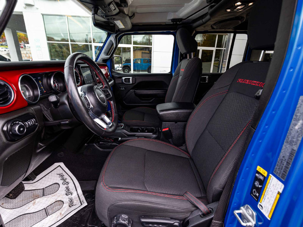 Used 2021 Jeep Wrangler Unlimited Rubicon w/ Dual Top Group AWD/4WD image 24