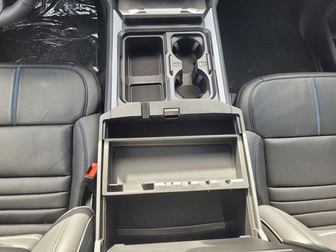 New 2025 Ford F250 Platinum image 17