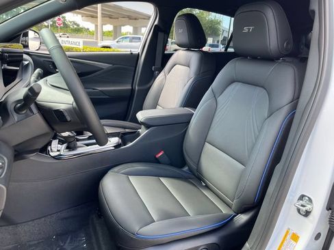 New 2026 Buick Envista Sport Touring w/ Convenience I Package FWD image 10