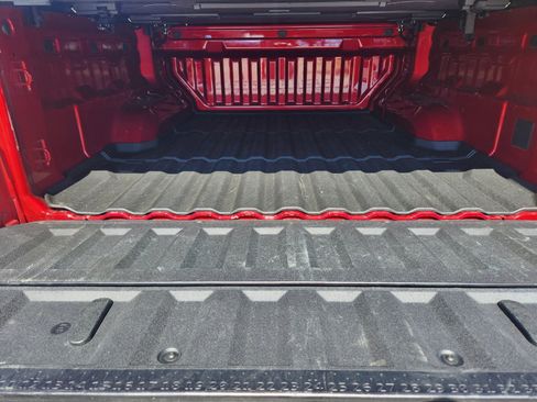 Used 2025 Chevrolet Colorado Trail Boss AWD/4WD image 24