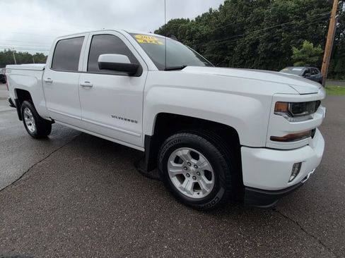 Used 2018 Chevrolet Silverado 1500 LT w/ All Star Edition AWD/4WD image 9