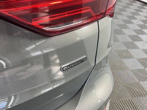 Certified 2025 Audi Q3 2.0T Premium image 17