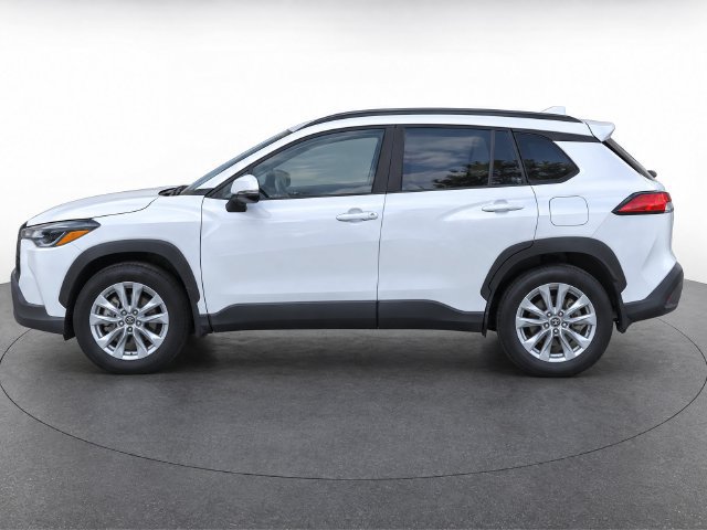 Used 2022 Toyota Corolla Cross LE FWD image 6