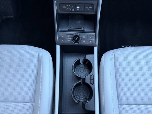 Used 2025 Hyundai Kona Limited image 25