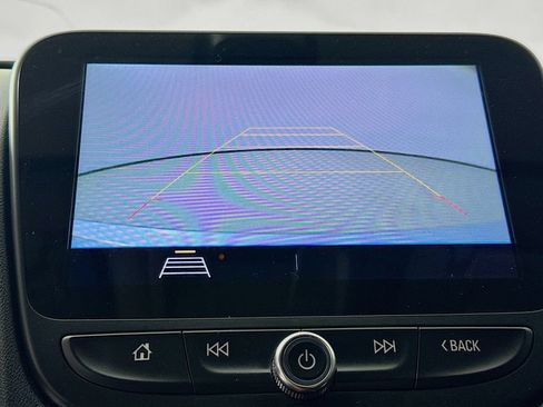 Used 2020 Chevrolet Malibu LT FWD image 16