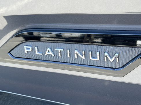 Used 2024 Toyota Tundra Platinum AWD/4WD image 9