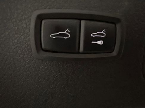 Used 2023 Porsche Macan image 20