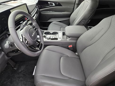 New 2026 Kia Carnival SX Prestige image 9