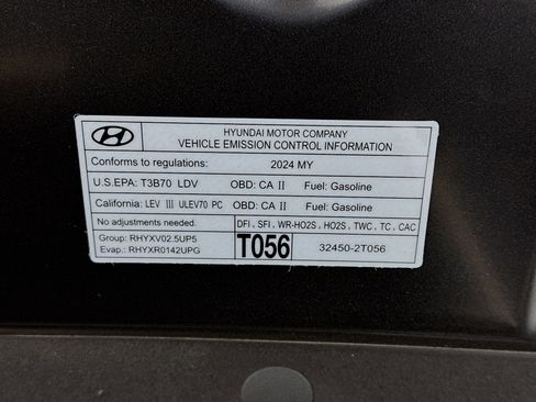 Used 2024 Genesis GV70 2.5T w/ Select Package image 20