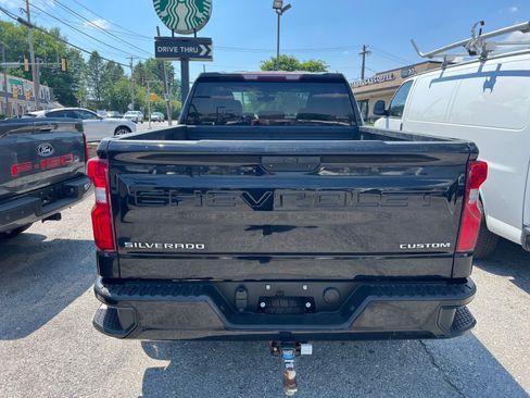 Used 2021 Chevrolet Silverado 1500 Custom AWD/4WD image 6
