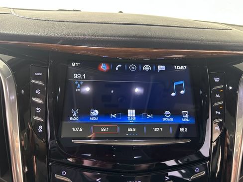 Used 2018 Cadillac Escalade Luxury w/ LPO, Radiant Package AWD/4WD image 37