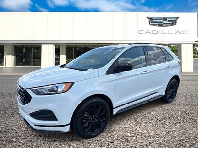 Used 2022 Ford Edge SE w/ Black Appearance Package
