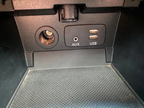 Used 2017 Subaru Legacy 2.5i Limited image 39