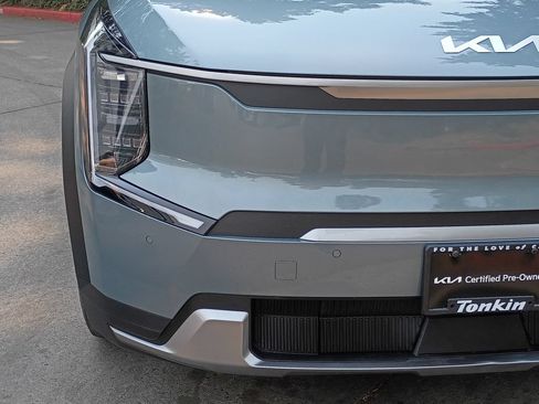 Certified 2024 Kia EV9 Wind AWD/4WD image 11