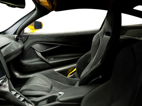 Used 2018 McLaren 720S Performance RWD image 55