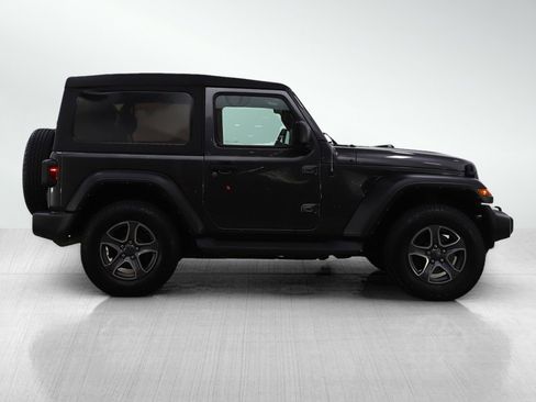 Used 2022 Jeep Wrangler Sport AWD/4WD image 7