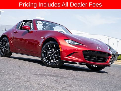 Used 2025 MAZDA MX-5 Miata RF Grand Touring w/ Weather Package RWD image 2