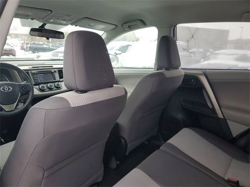 Used 2013 Toyota RAV4 LE image 9