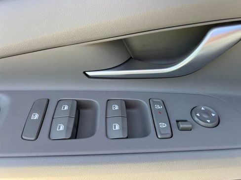 Used 2025 Hyundai Elantra Sport image 14