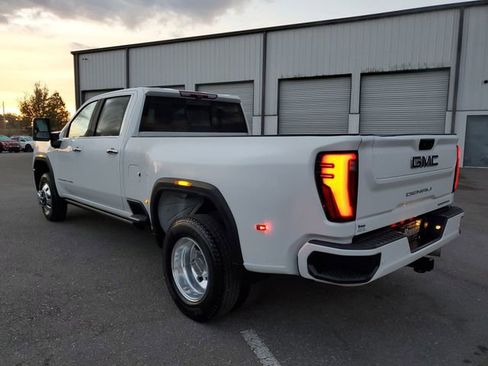 Used 2024 GMC Sierra 3500 Denali Ultimate image 3