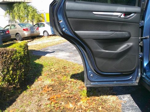 Used 2017 MAZDA CX-5 Sport image 21