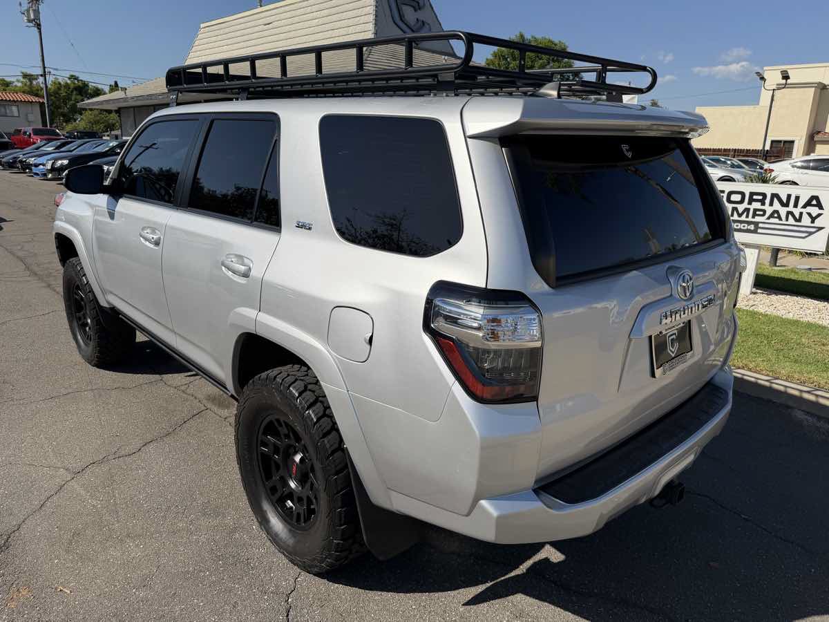 Used 2019 Toyota 4Runner SR5 Premium w/ Convenience Package AWD/4WD image 3