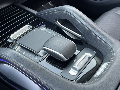 Used 2024 Mercedes-Benz GLS 450 4MATIC w/ AMG Line Exterior image 29