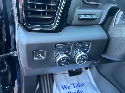 Used 2025 GMC Sierra 3500 AT4 w/ AT4 Premium Plus Package image 8