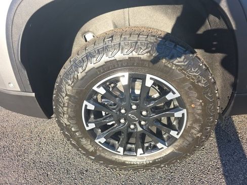 New 2026 Chevrolet Traverse Z71 w/ Enhanced Driving Package image 8