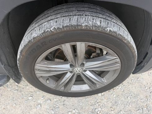 Used 2018 Volkswagen Atlas SEL w/ R-Line Package AWD/4WD image 12