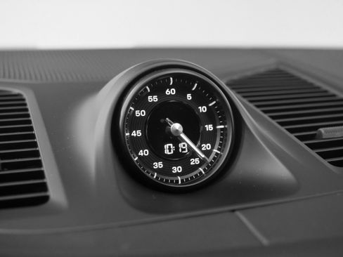 Used 2025 Porsche Cayenne S image 39