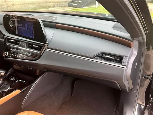 Used 2025 Lexus ES 350 w/ Premium Package FWD image 21