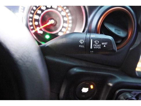 Used 2022 Jeep Gladiator Mojave w/ Cold Weather Group image 19