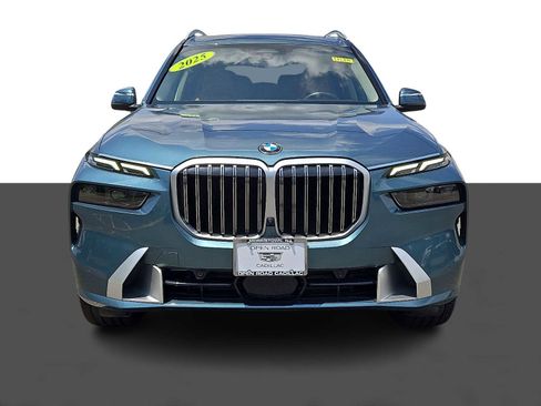 Used 2025 BMW X7 xDrive40i w/ Parking Assistance Package AWD/4WD image 2