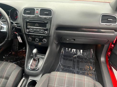 Used 2012 Volkswagen Golf 2-Door FWD image 26