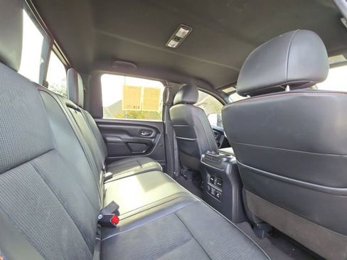 Used 2024 Nissan Titan PRO-4X image 26