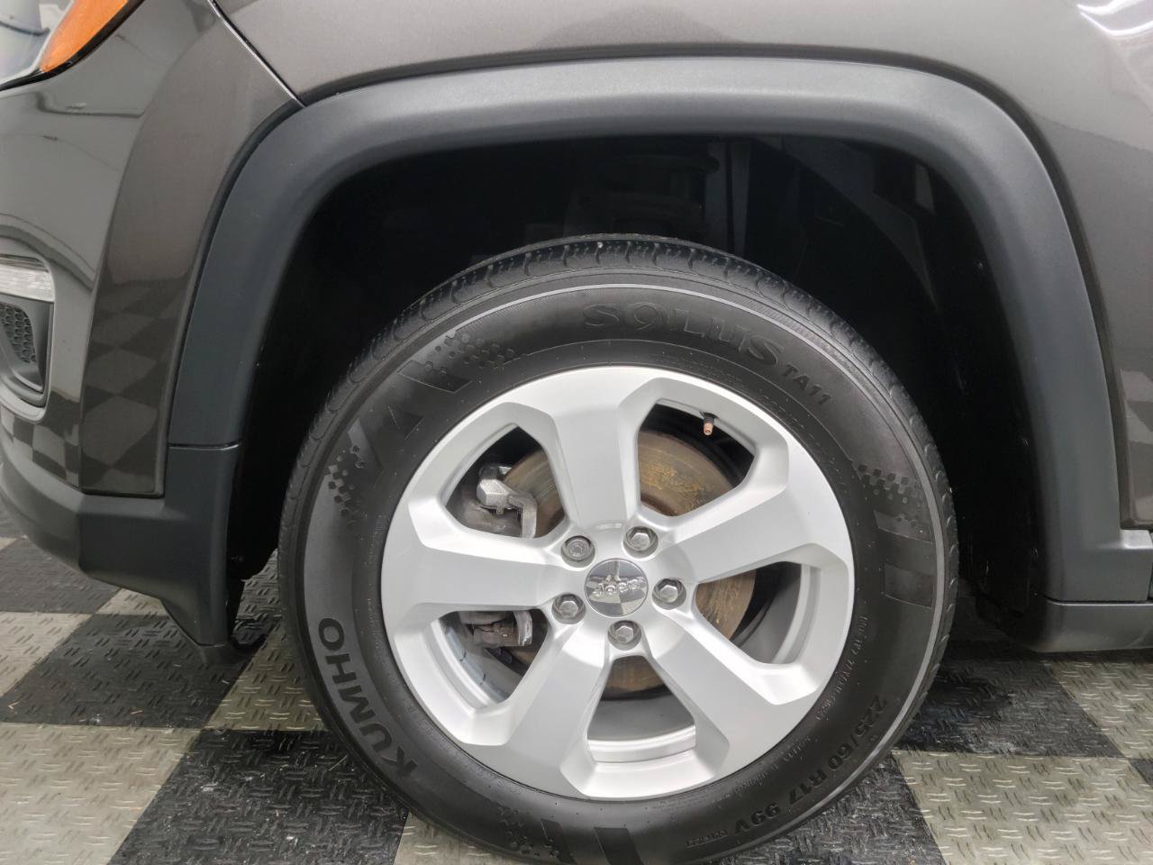 Used 2018 Jeep Compass Latitude w/ Popular Equipment Group AWD/4WD image 24