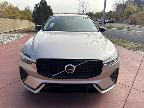 Used 2025 Volvo XC60 B5 Core image 2